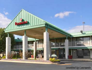 Ramada By Wyndham Edgewood Hotel & Conference Center Esterno foto